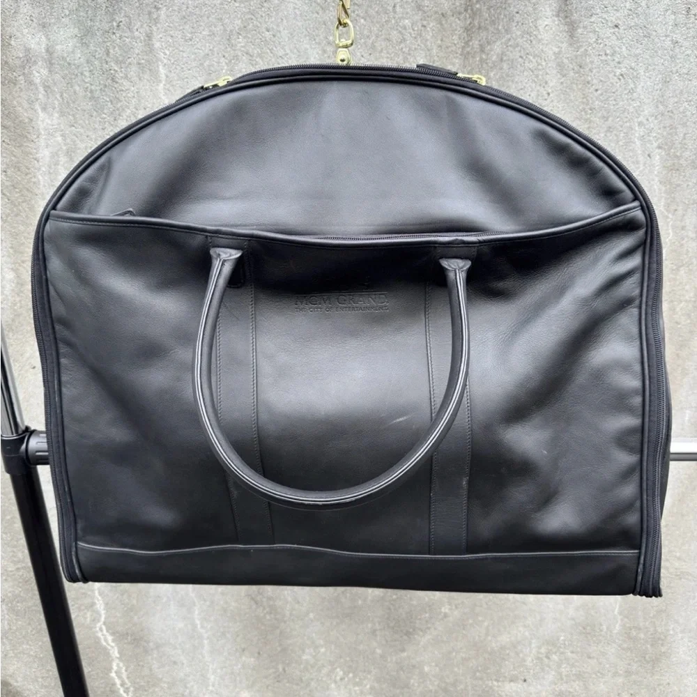 Coach leather garment bag ( MGM GRAND ) - Picture 5 of 10